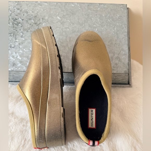 Hunter Metallic Gold Slip-Ons - Picture 5 of 8